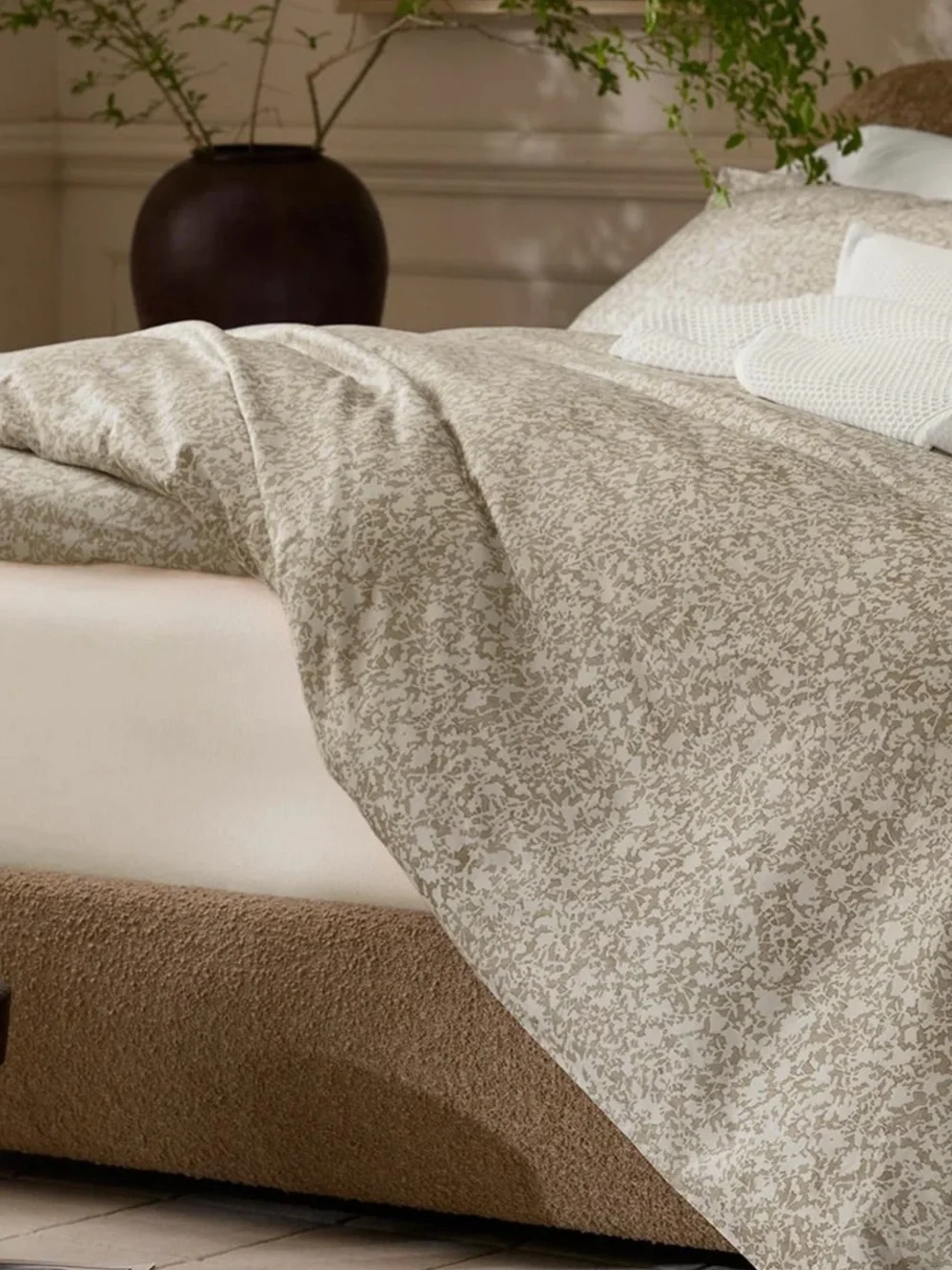 Boll & Branch Signature Garden Print Hemmed Organic Cotton Duvet Cover & Shams